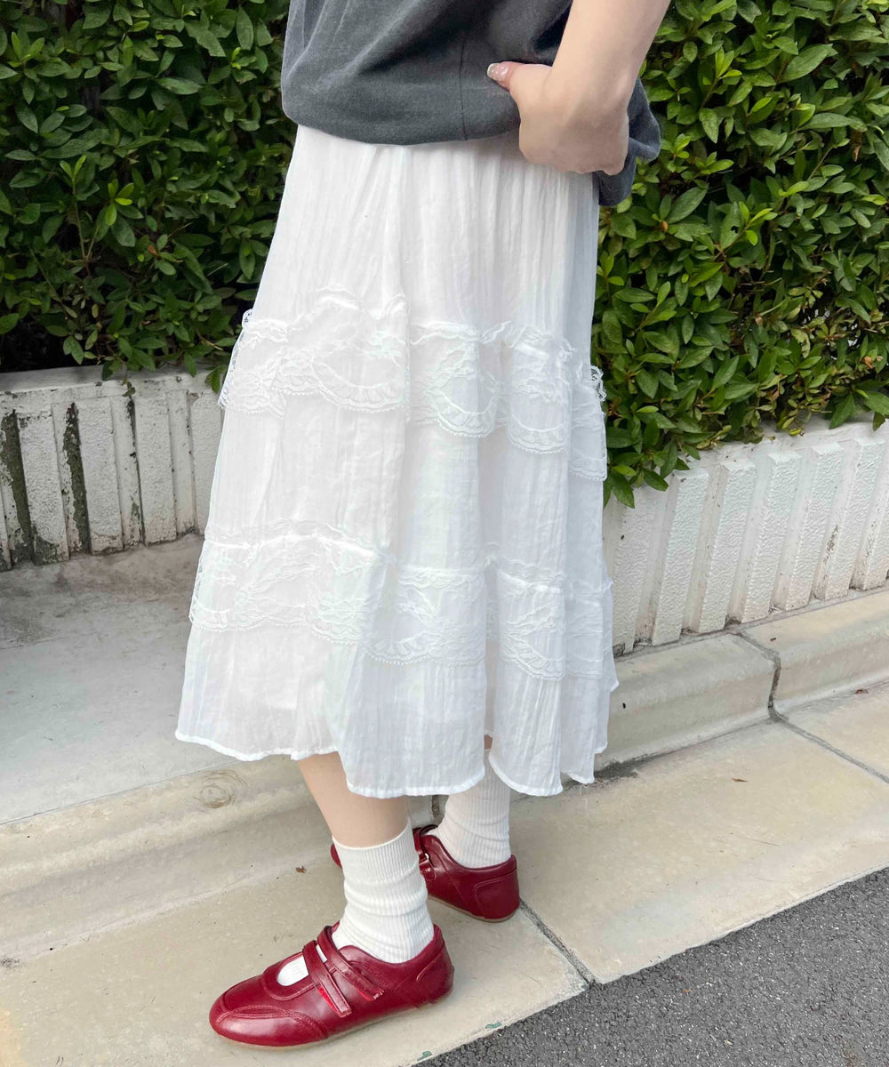 ホワイト モデル：160㎝ F着用