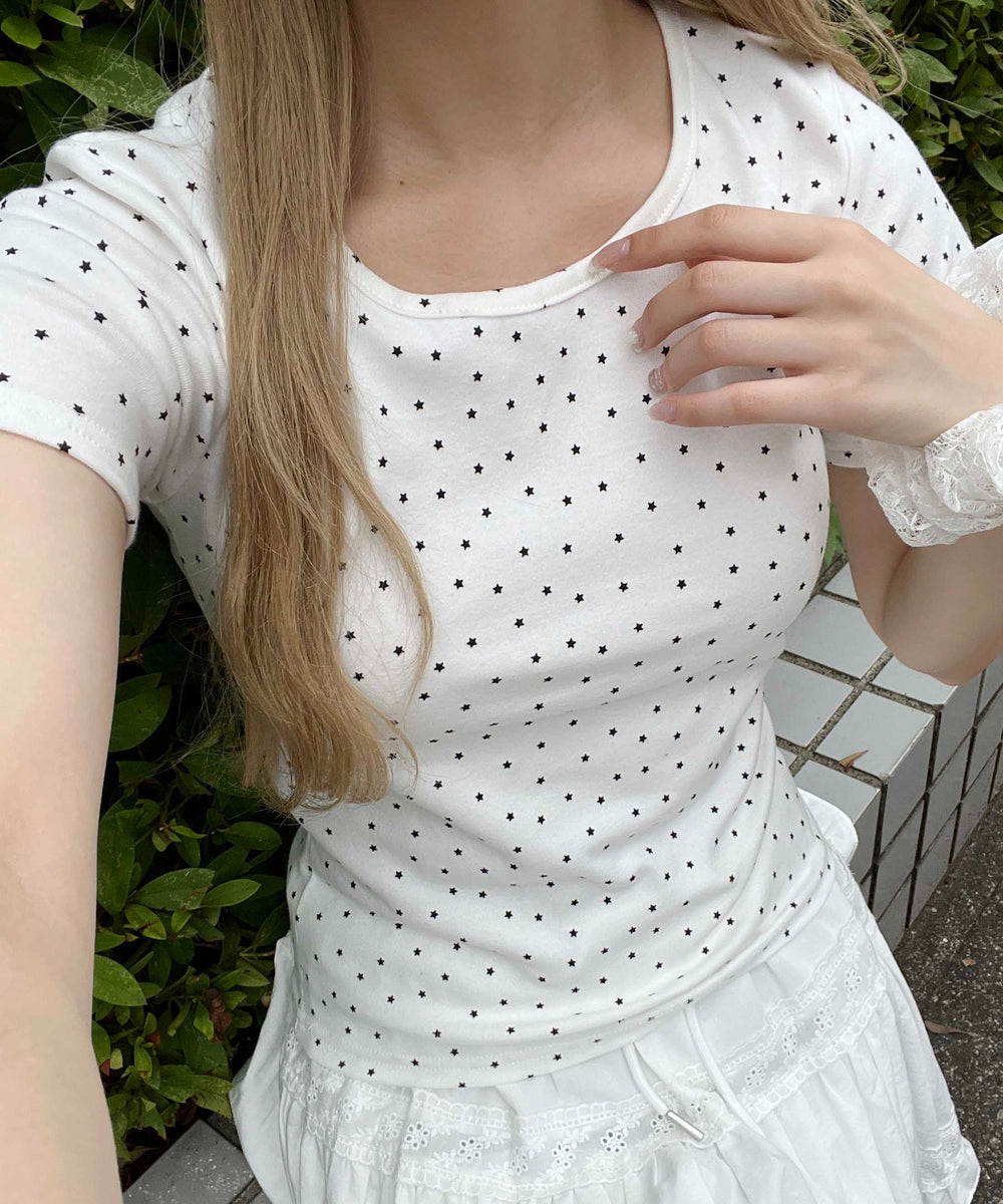 ホワイト モデル：160㎝ F着用