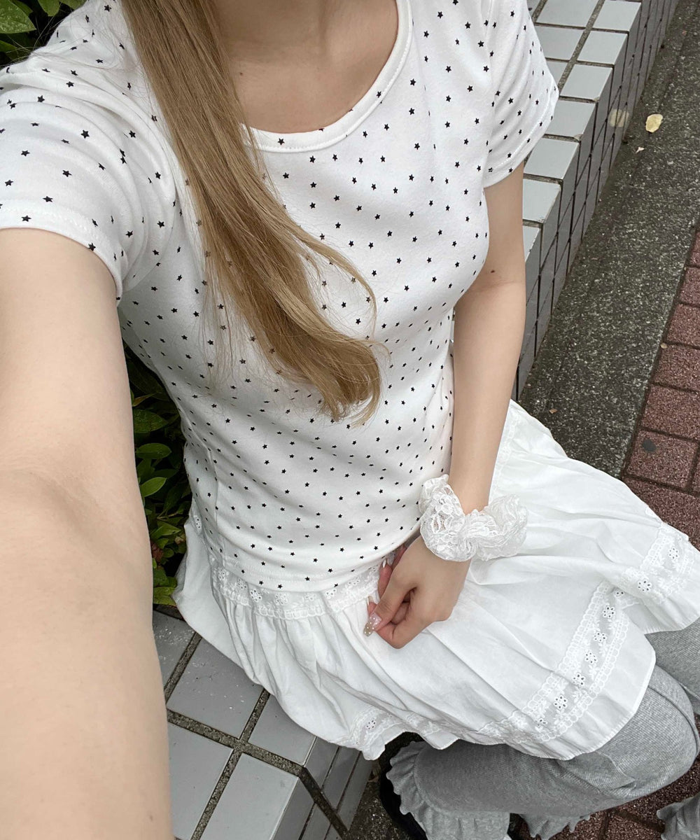 ホワイト モデル：160㎝ F着用