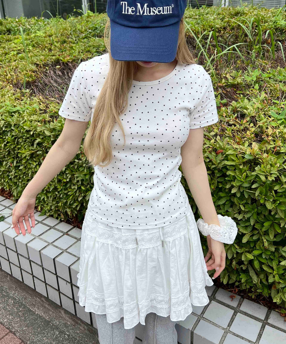 ホワイト モデル：160㎝ F着用