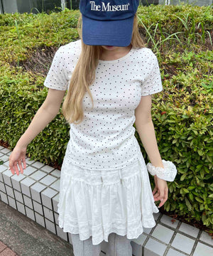 ホワイト モデル：160㎝ F着用