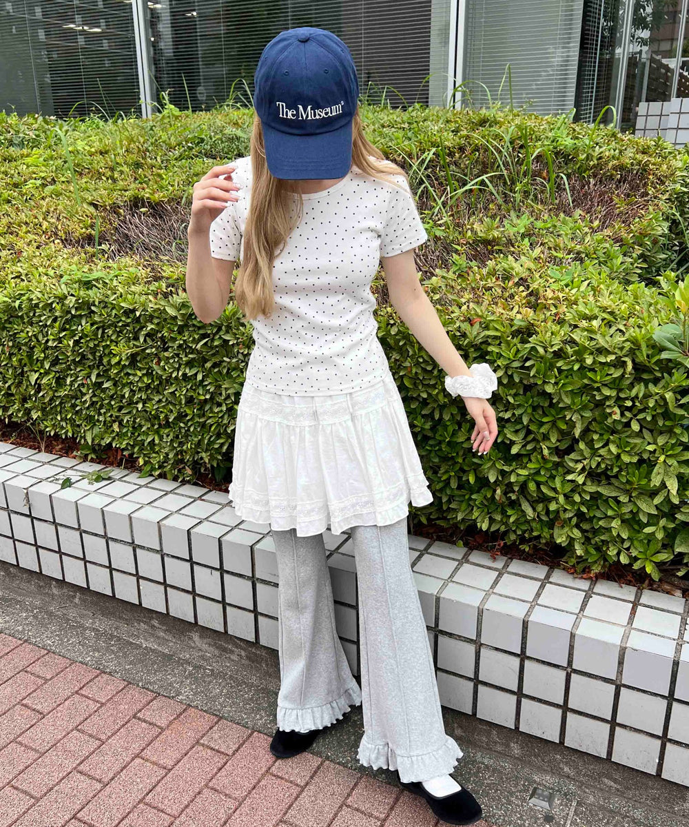 ホワイト モデル：160㎝ F着用