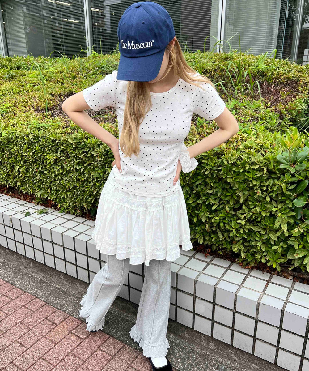 ホワイト モデル：160㎝ F着用