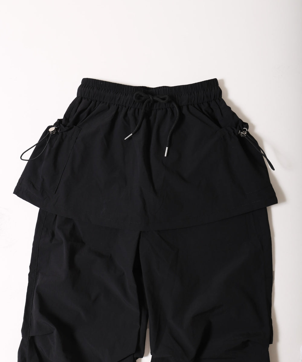 スカートドッキングナイロンパンツ