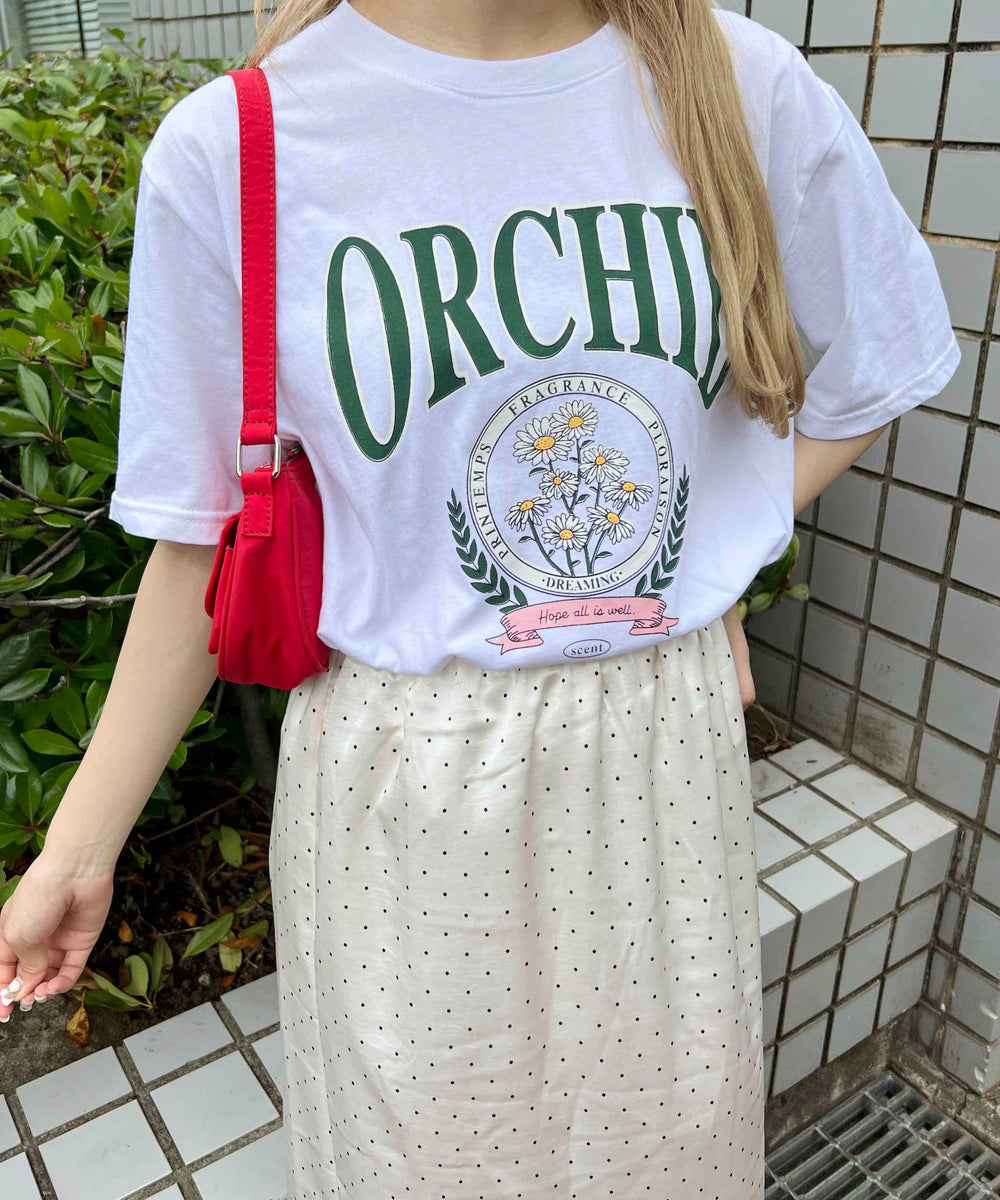 ホワイト モデル：160㎝ F着用