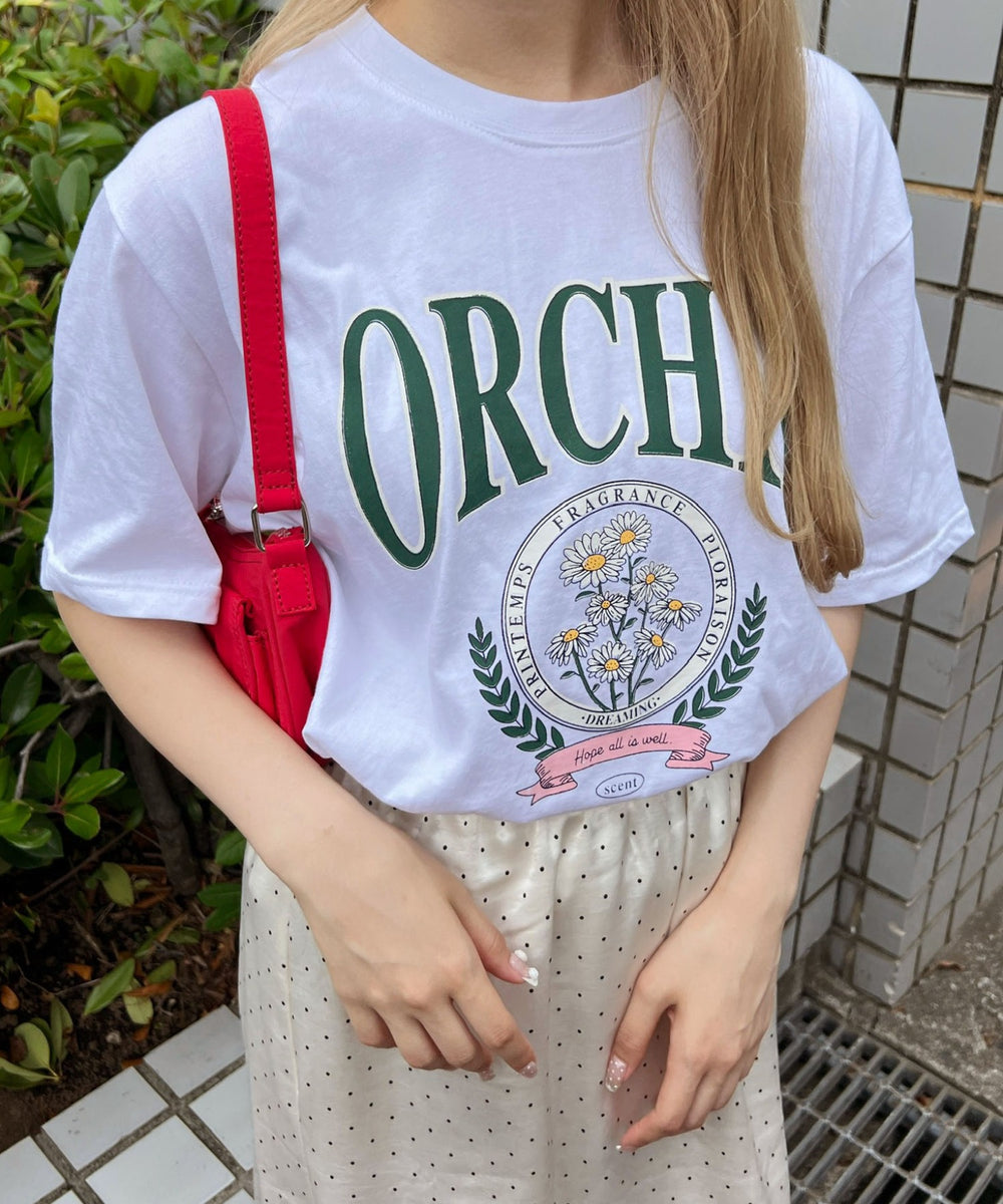 ホワイト モデル：160㎝ F着用