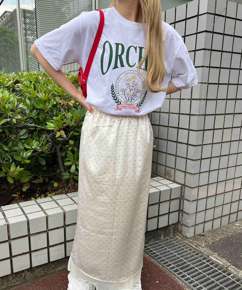 ホワイト モデル：160㎝ F着用