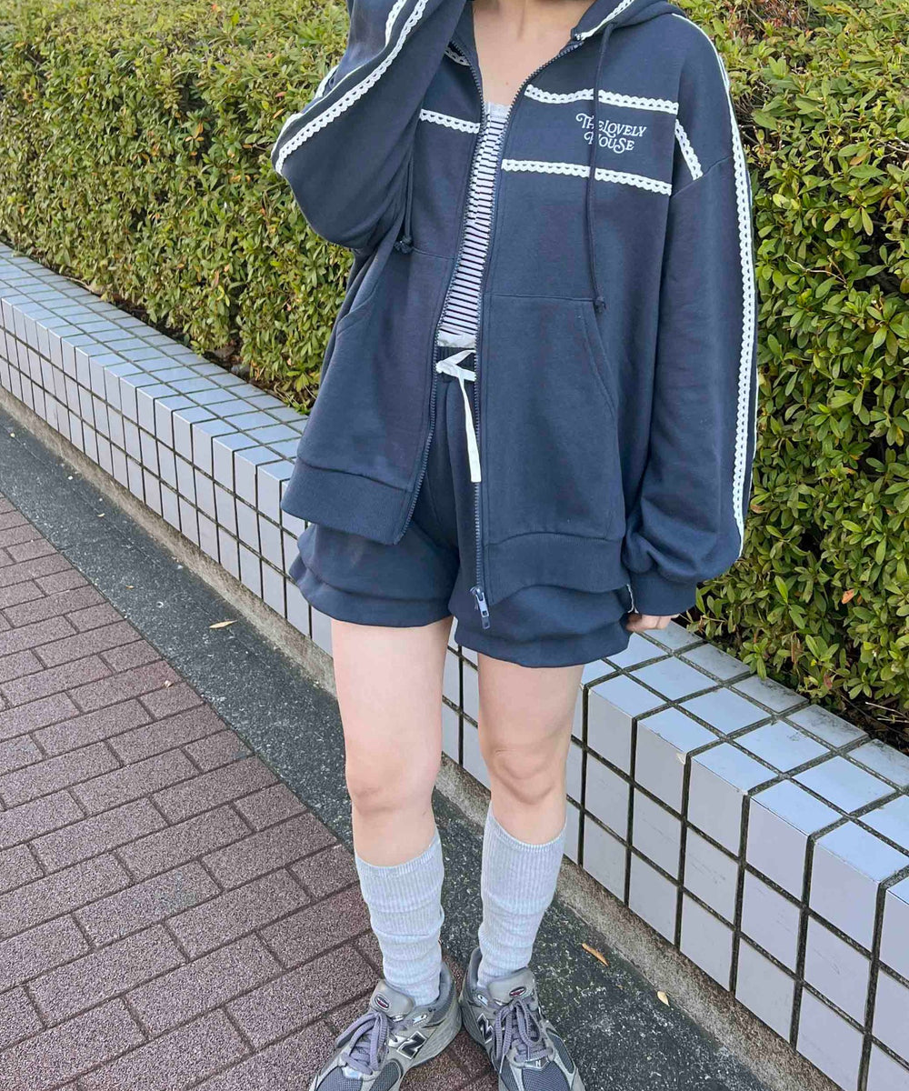 レースパイピングジップパーカー
