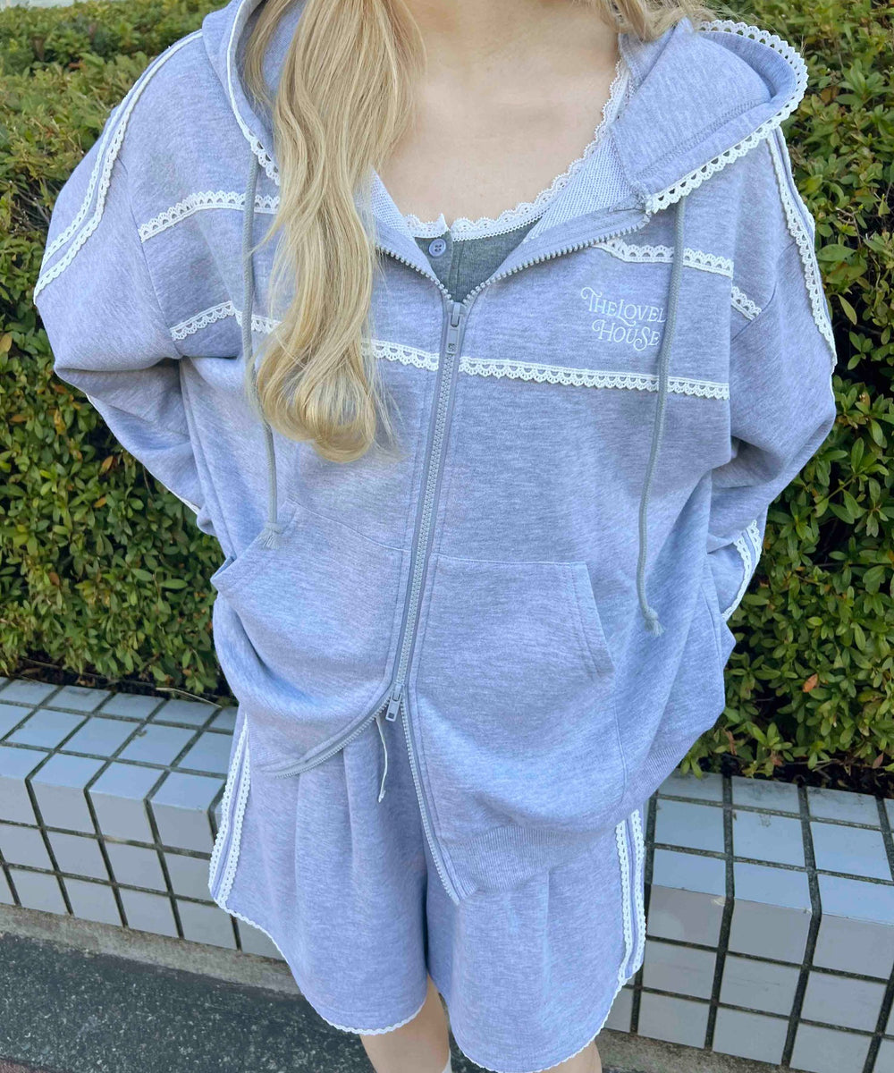 グレー モデル：160㎝ F着用