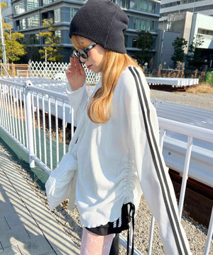 ホワイト モデル：155㎝ F着用