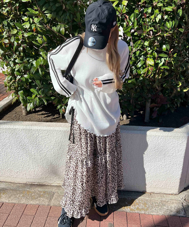 ホワイト モデル：160㎝ F着用