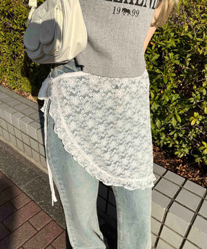 ホワイト モデル：160㎝ F着用