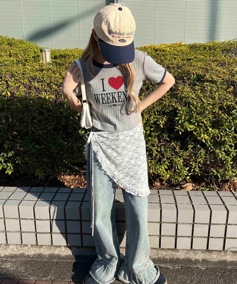 ホワイト モデル：160㎝ F着用