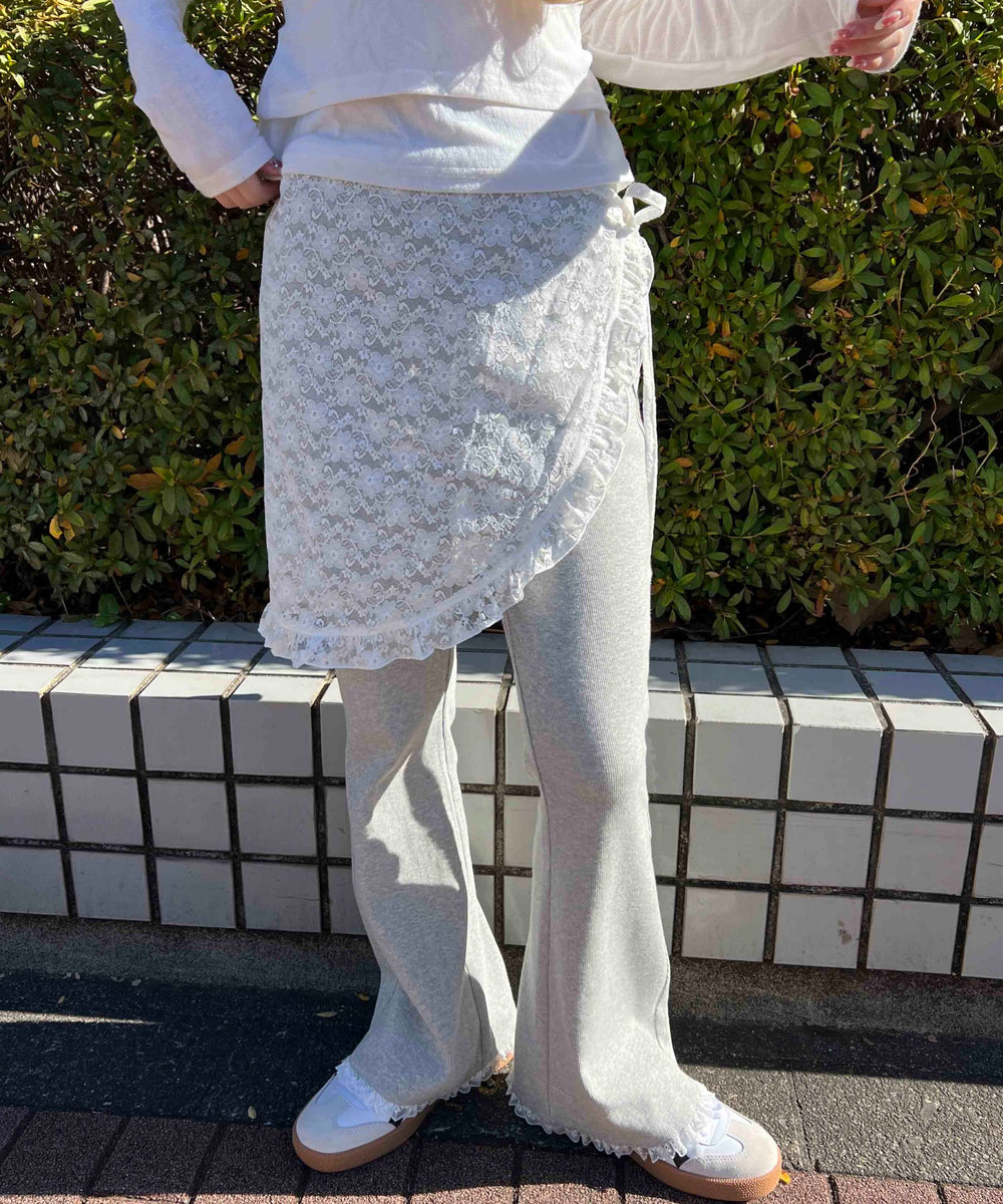 ホワイト モデル：160㎝ F着用