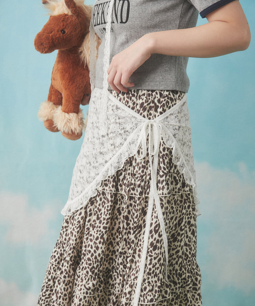 ホワイト モデル：155㎝ F着用