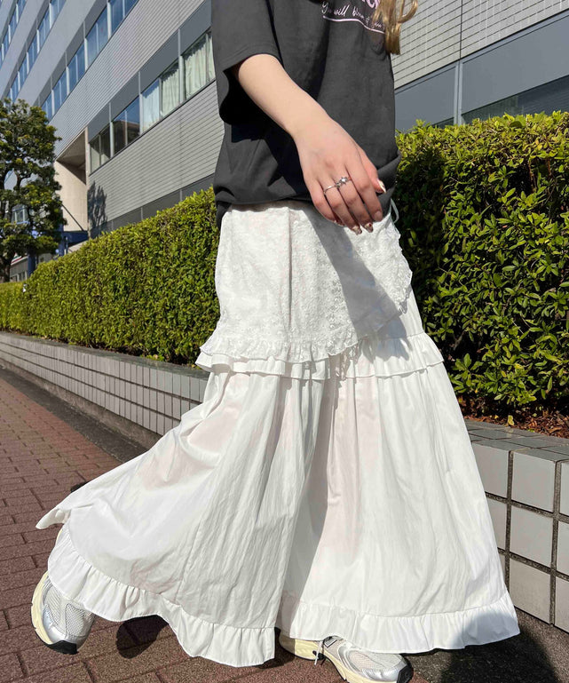 ホワイト モデル：160㎝ F着用