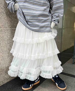 ホワイト モデル：160㎝ F着用