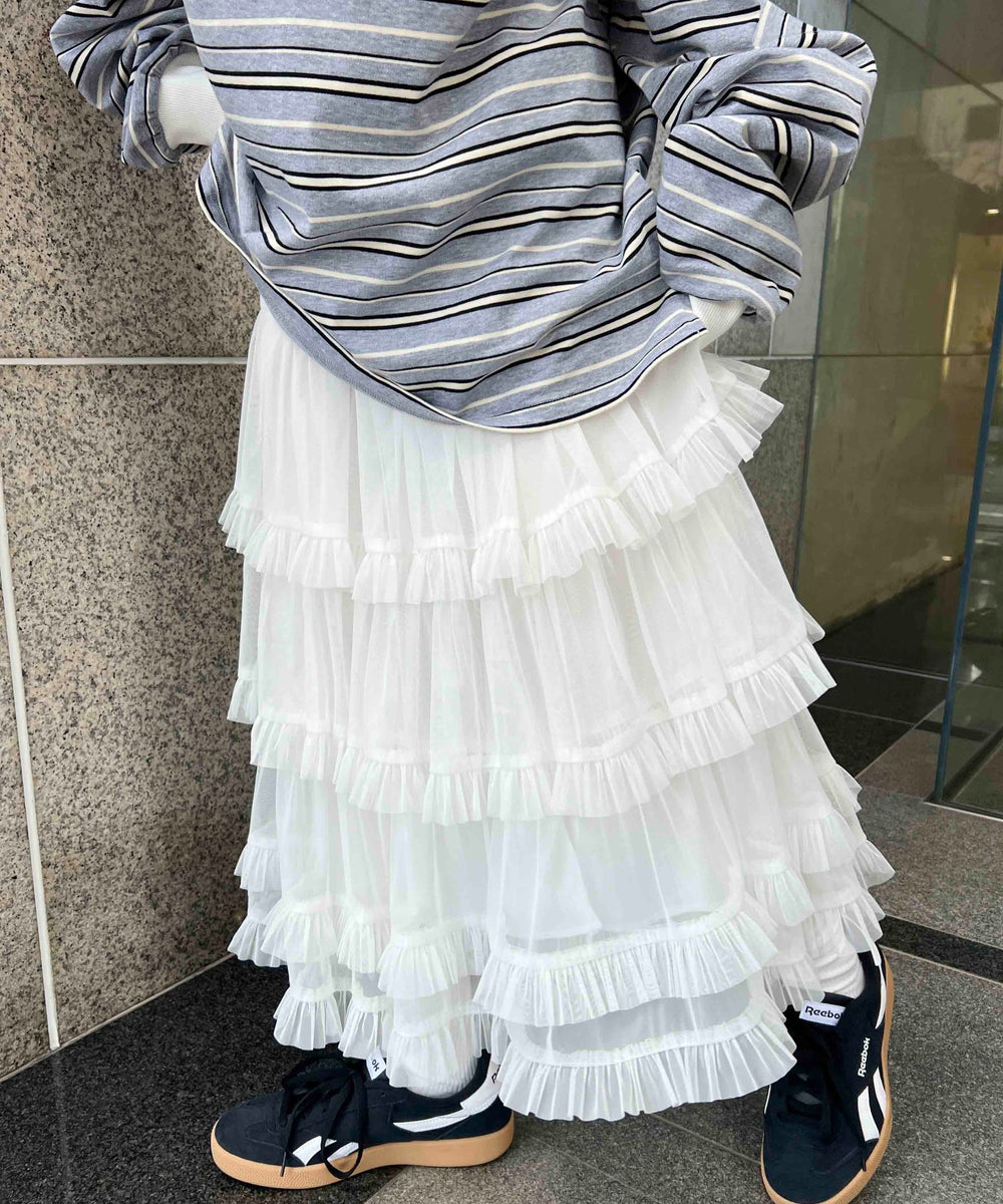 ホワイト モデル：160㎝ F着用