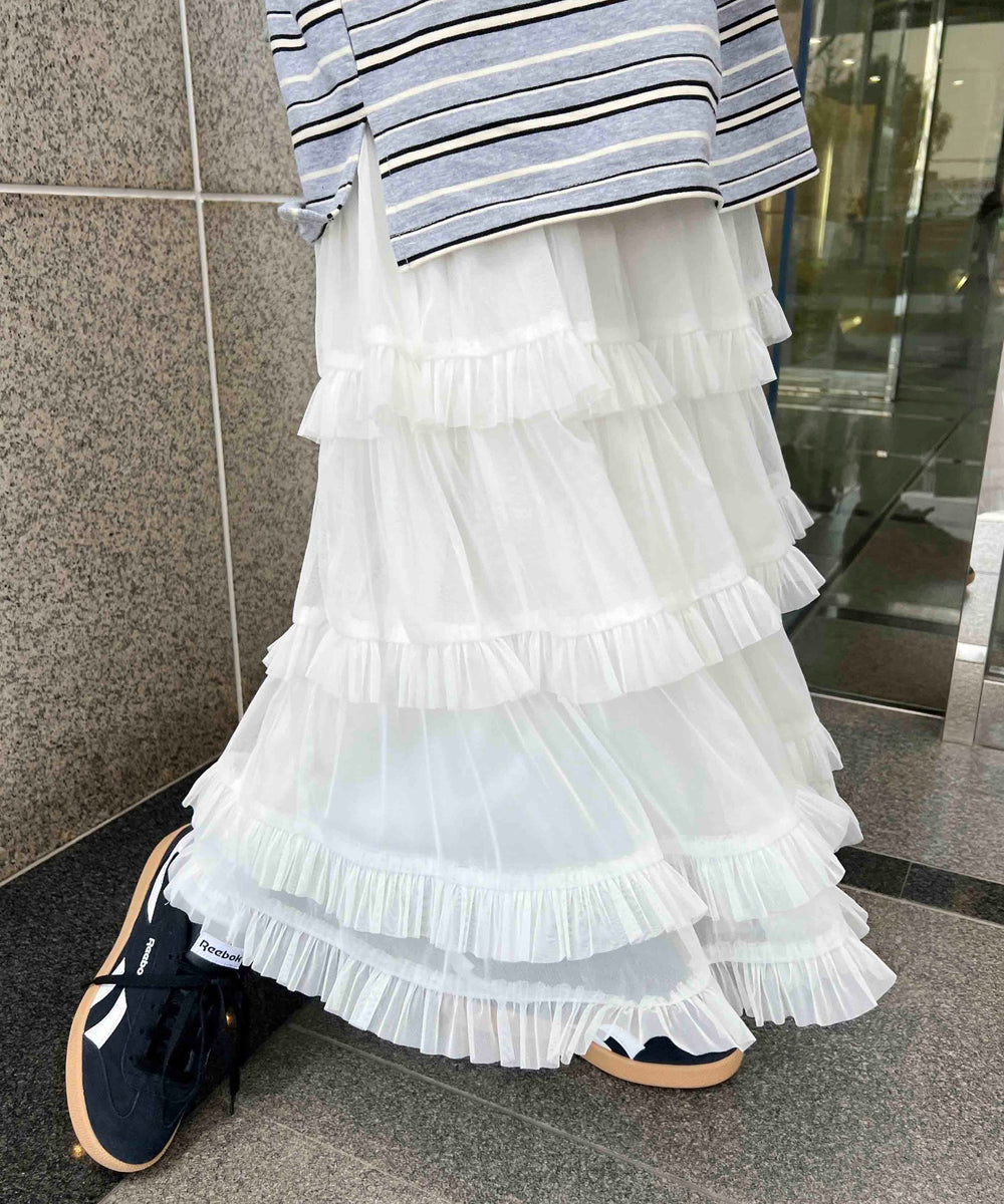 ホワイト モデル：160㎝ F着用