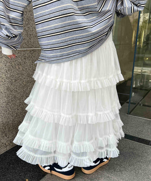 ホワイト モデル：160㎝ F着用