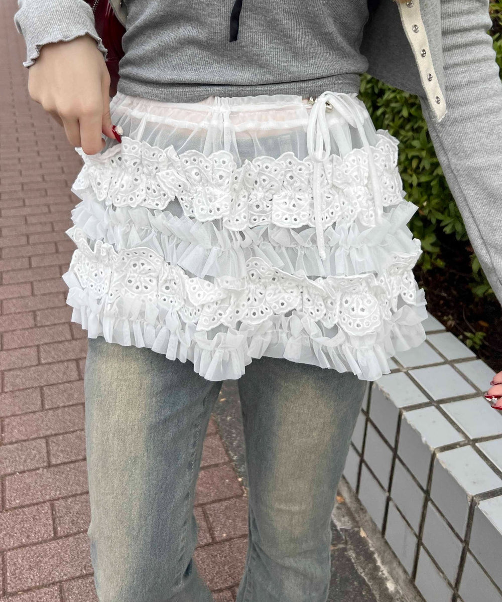 ホワイト モデル：160㎝ F着用