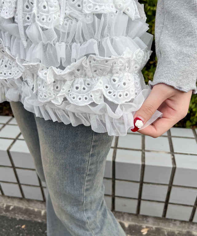 ホワイト モデル：160㎝ F着用