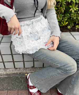 ホワイト モデル：160㎝ F着用