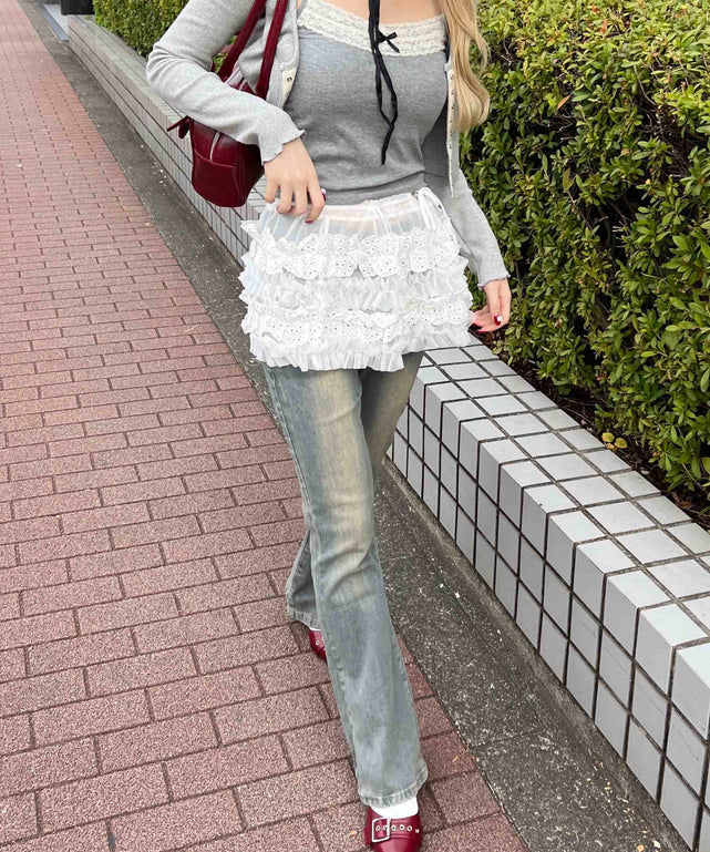 ホワイト モデル：160㎝ F着用