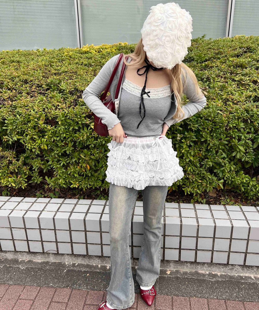 ホワイト モデル：160㎝ F着用