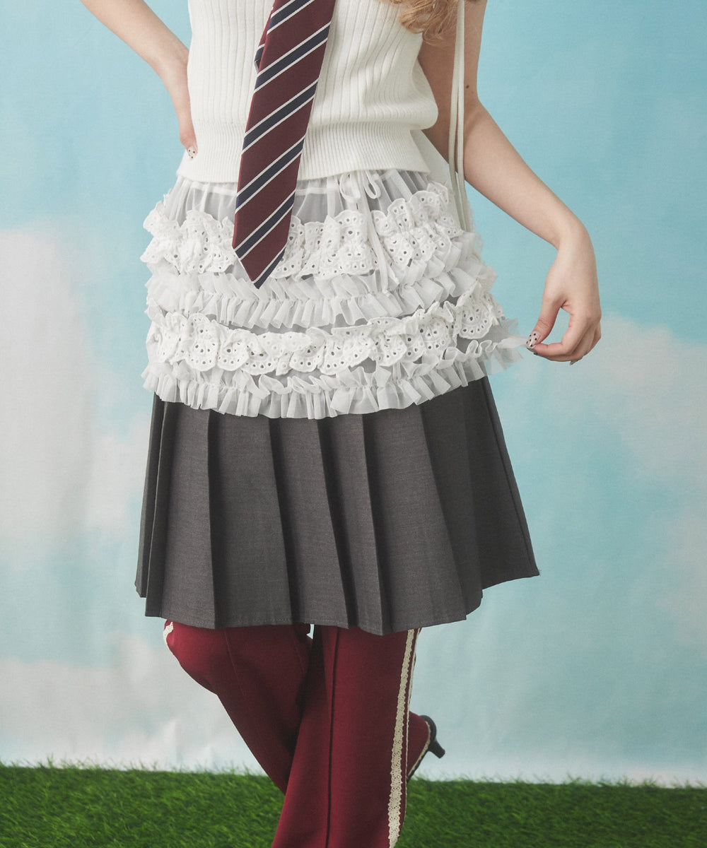 ホワイト モデル：160㎝ F着用