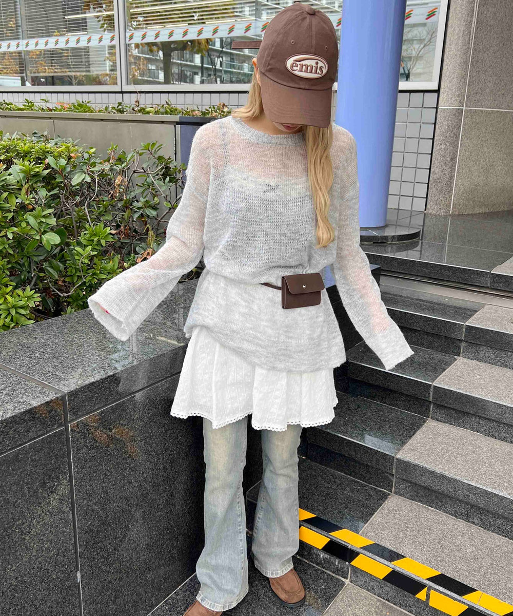 ホワイト モデル：160㎝ F着用