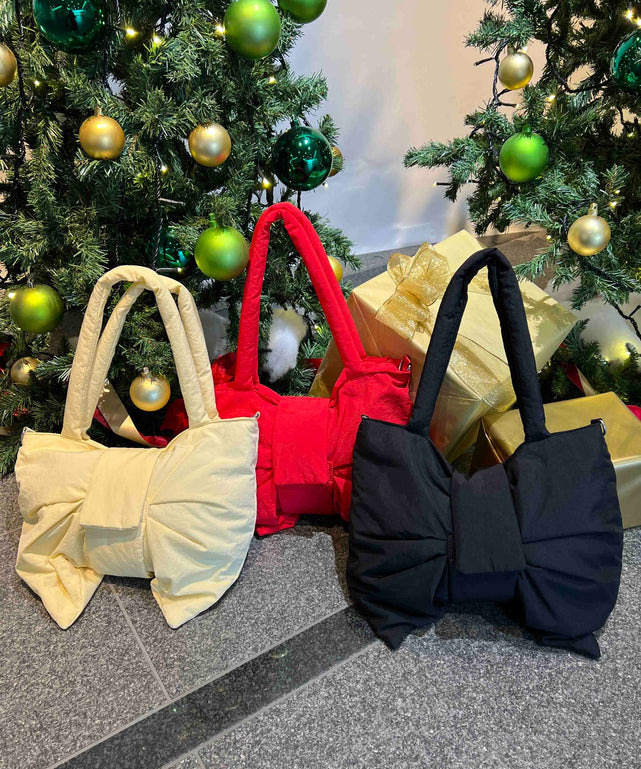 パテッドリボンショルダーバッグ