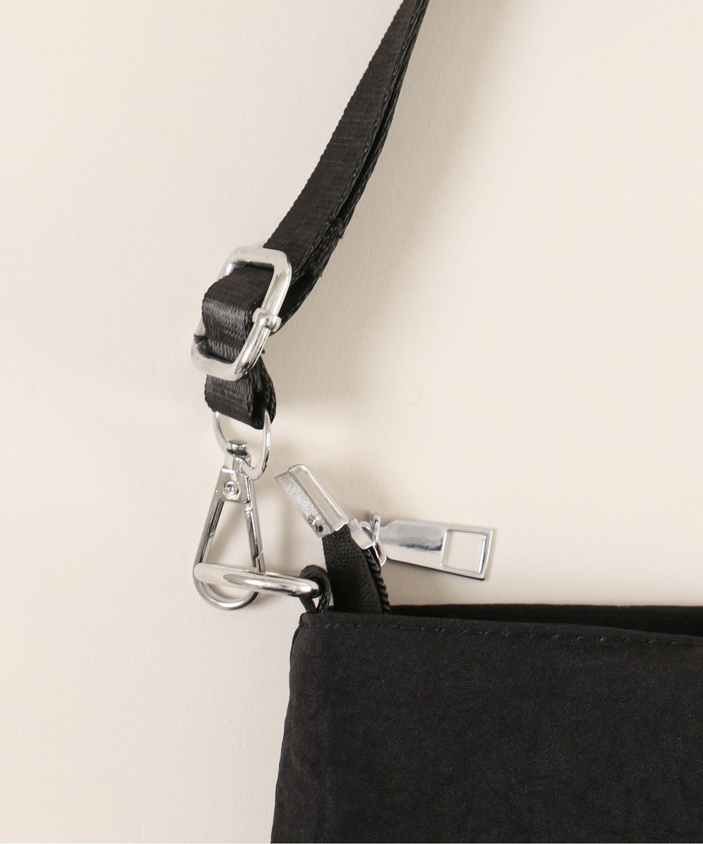 パテッドリボンショルダーバッグ