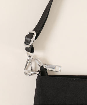 パテッドリボンショルダーバッグ