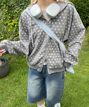 グレー モデル：160㎝ F着用