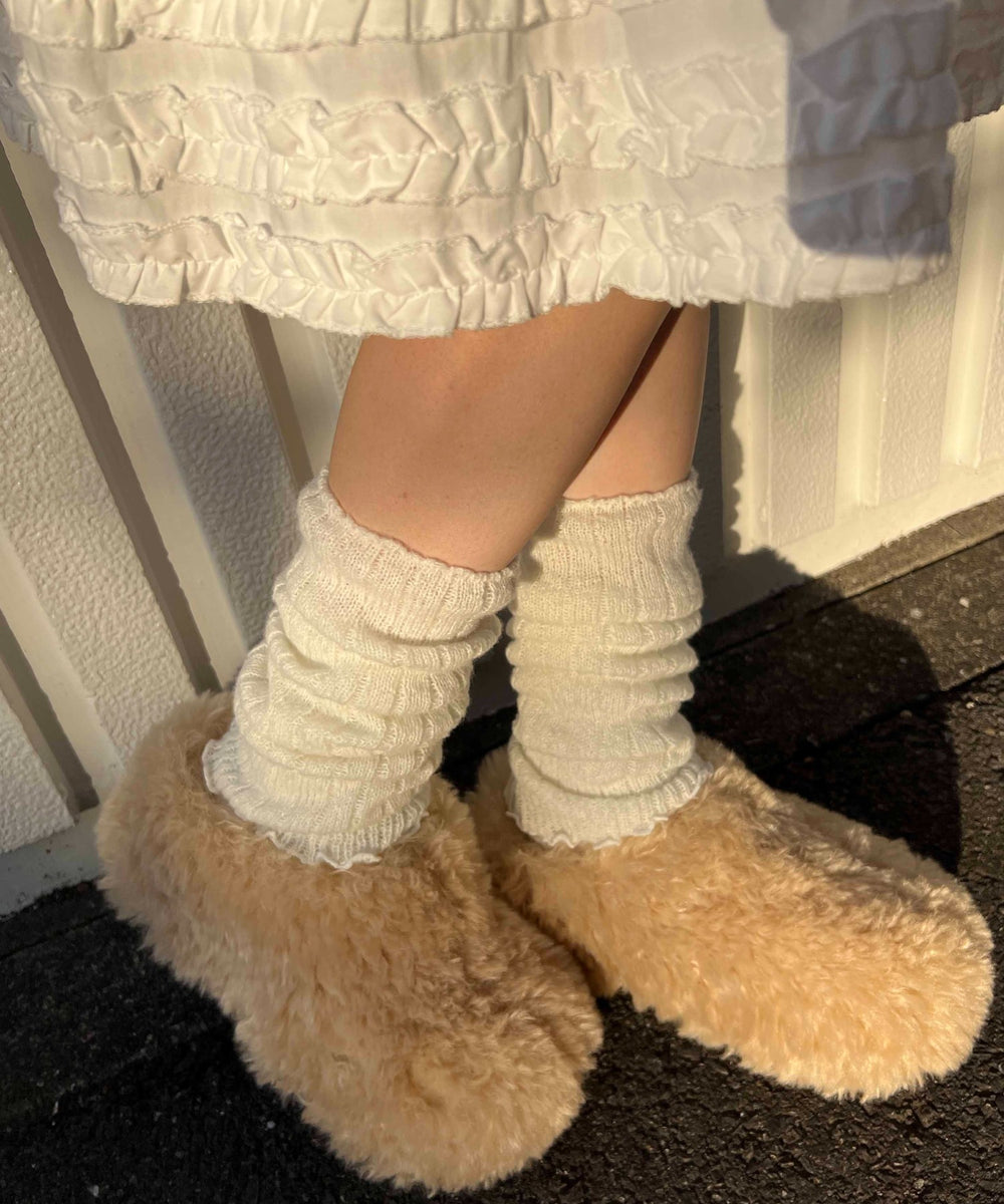 ベージュ モデル：160㎝ Mサイス着用