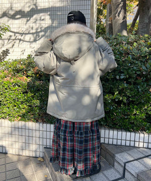 カーキ モデル：157㎝ F着用