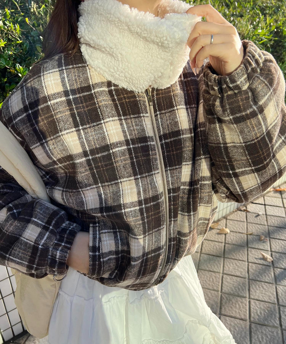 ブラウン モデル：155㎝ Mサイズ着用