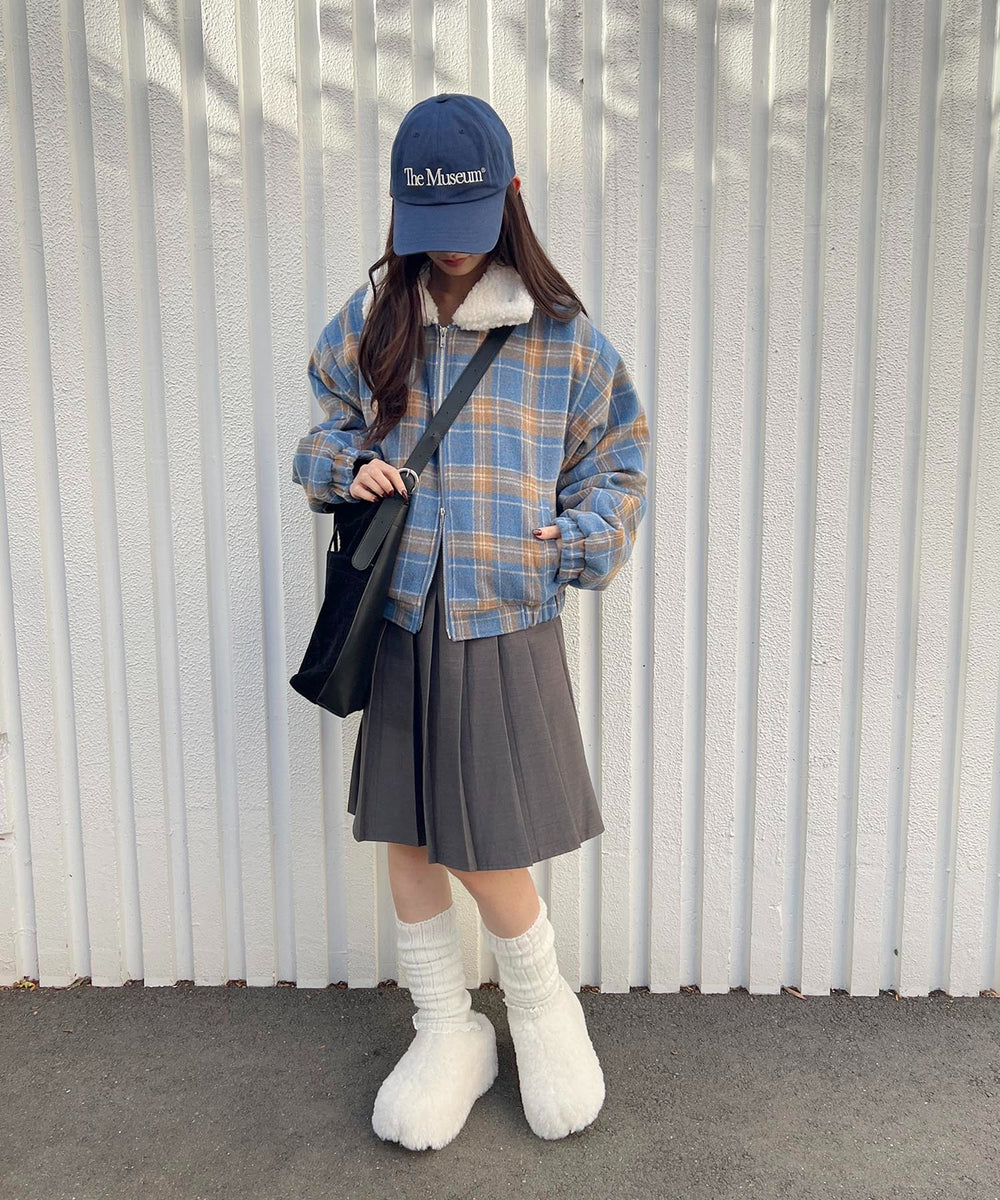 ブルー モデル：157㎝ Mサイズ着用