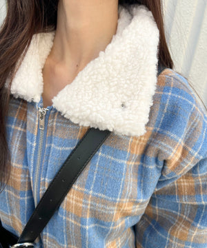 ブルー モデル：157㎝ Mサイズ着用