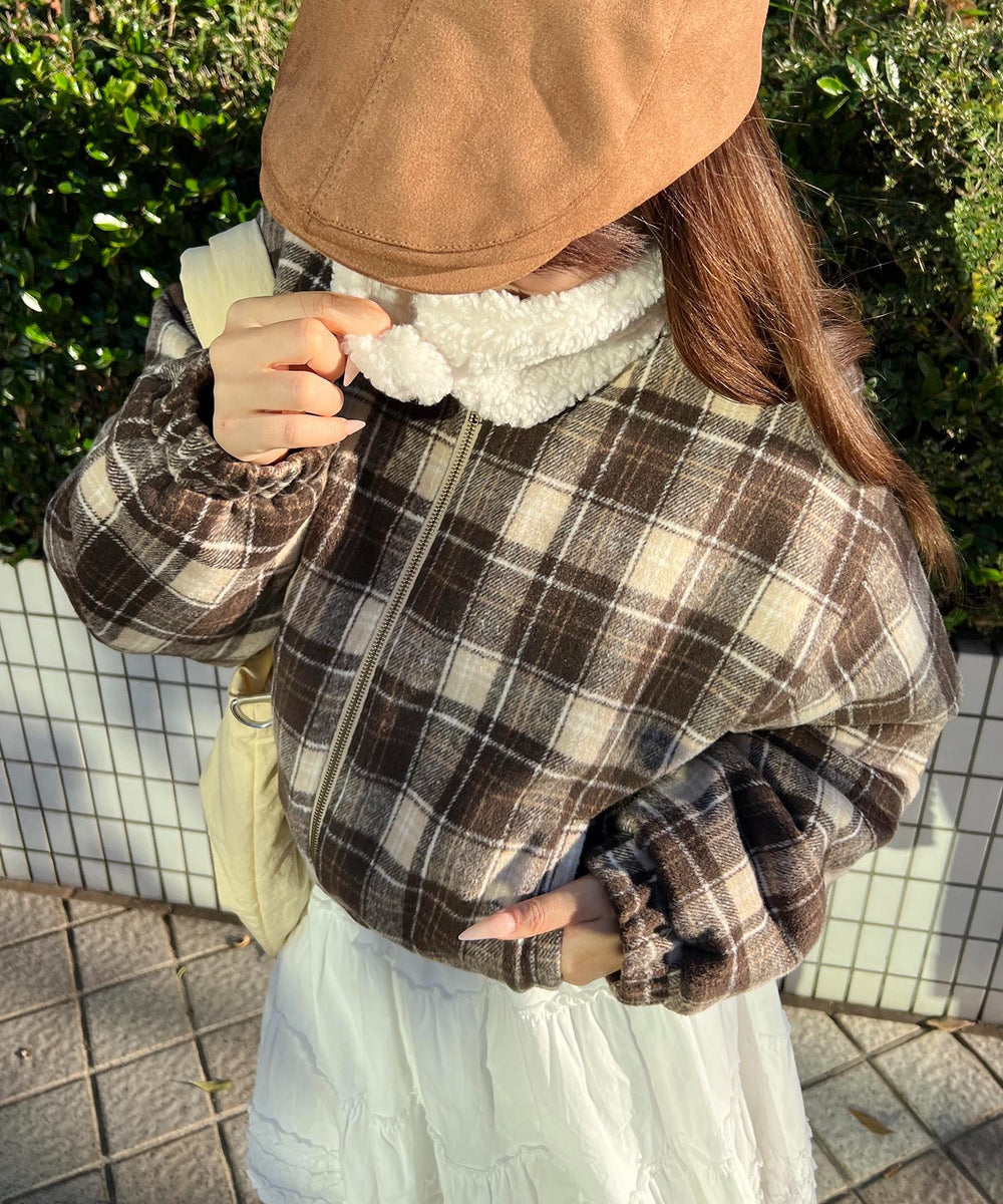 ブラウン モデル：155㎝ Mサイズ着用