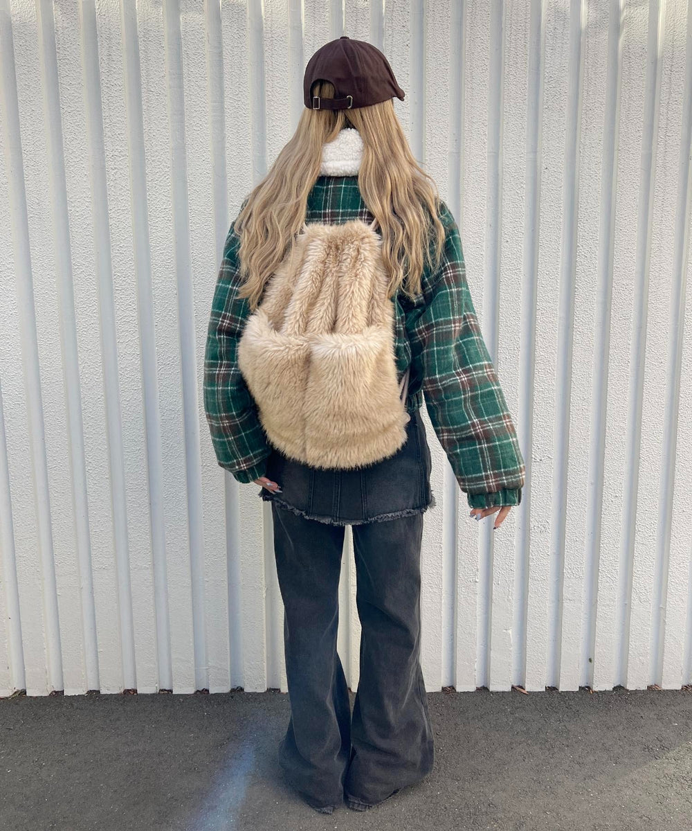 グリーン モデル：160㎝ Mサイズ着用