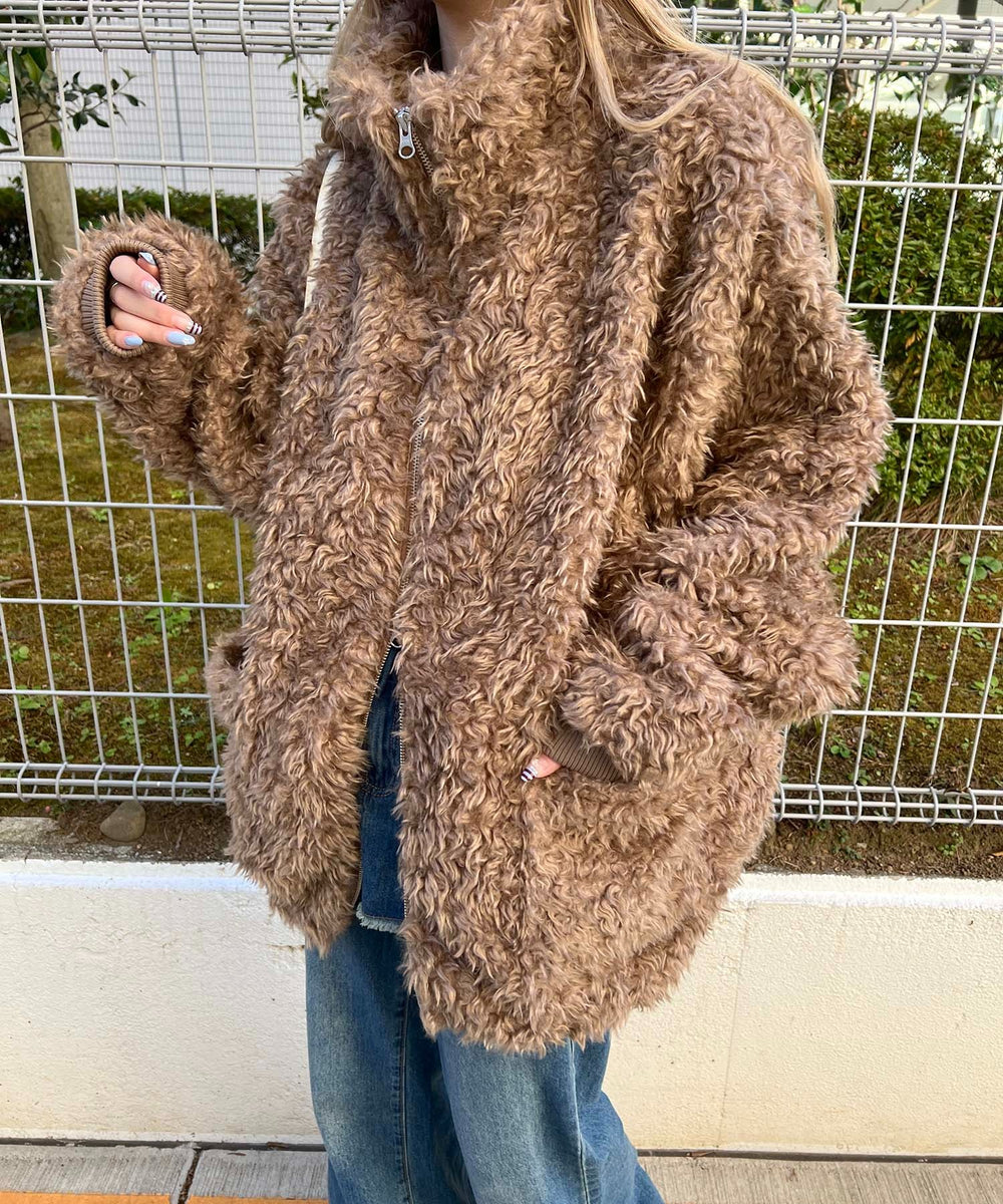 ブラウン モデル：160㎝ Mサイズ着用