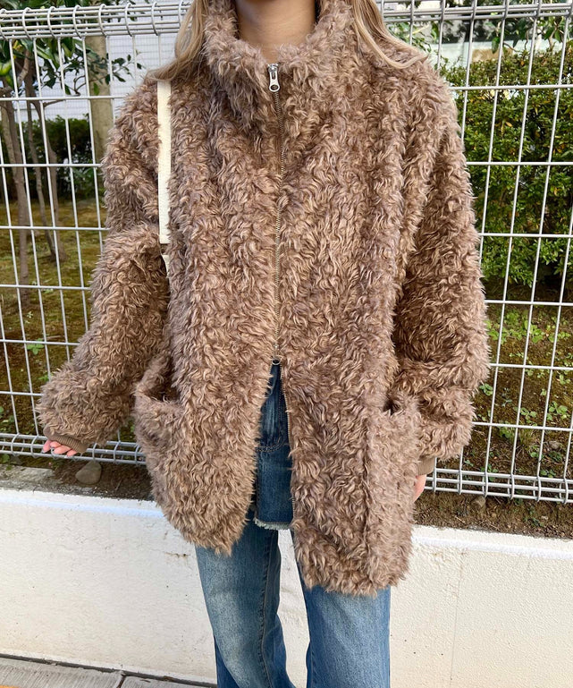 ブラウン モデル：160㎝ Mサイズ着用