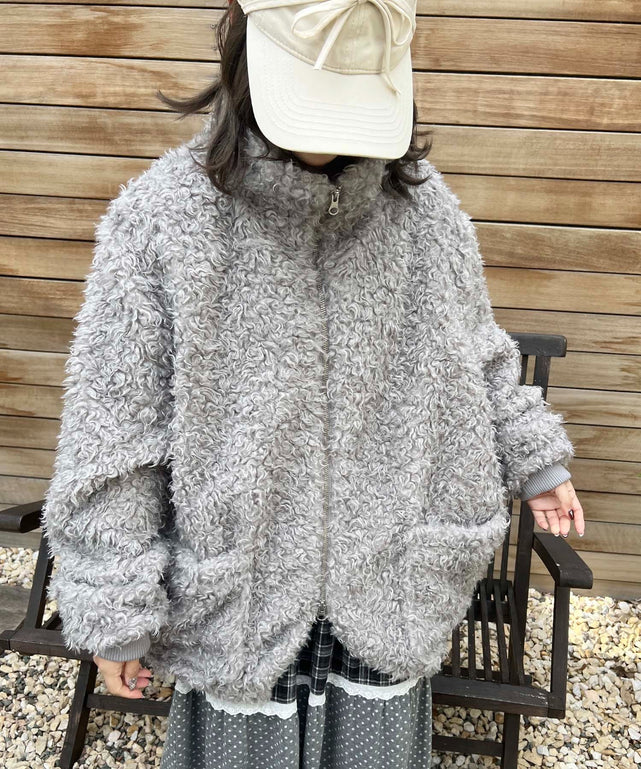 グレー モデル：160㎝ Mサイズ着用