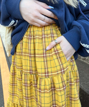 イエロー モデル：160㎝ F着用