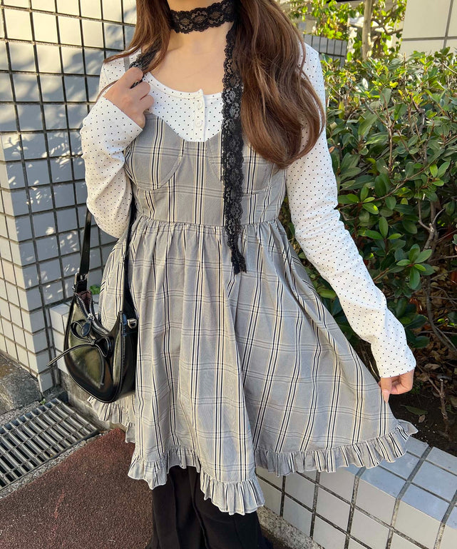 グレー モデル：157㎝ Mサイズ着用