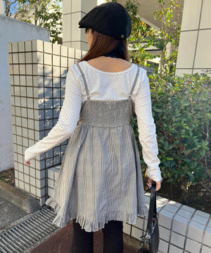 グレー モデル：157㎝ Mサイズ着用