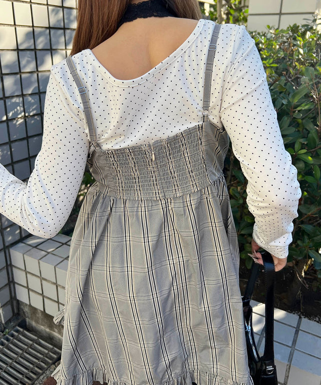 グレー モデル：157㎝ Mサイズ着用