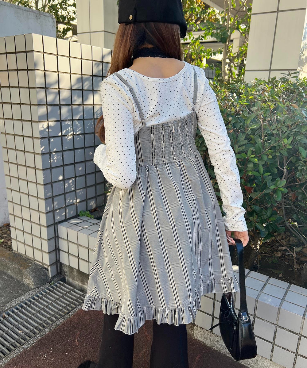 グレー モデル：157㎝ Mサイズ着用